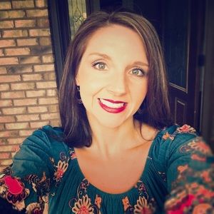 Meet your Posher, Leslie